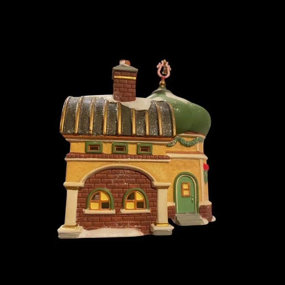 Dept 56 Retired North Pole Series North Pole Beauty Shoppe 56-05733